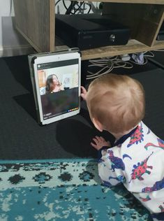 baby watching online storytime