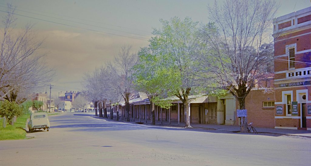 Bridge Street, Bendigo, looking south, September 1962. Photographer Alan Fraser, from the Maurice Austin Collection.